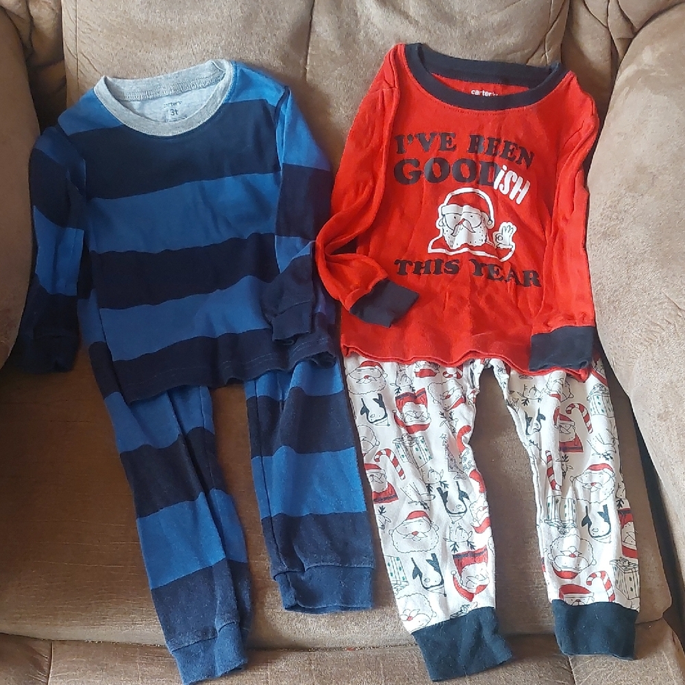 🌷🏖🍂 Carter's Navy and Gray Pajama And Santa Pajama Sets
